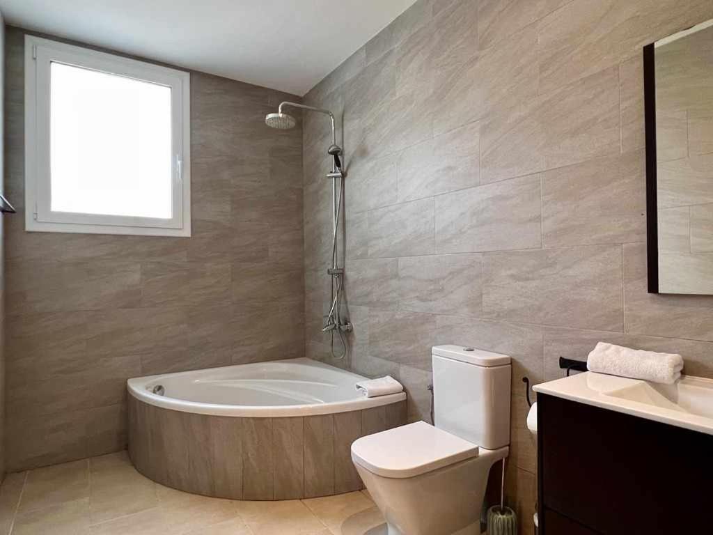 Casa Mas Ambros Con Piscina Desbordante Villa Calonge  Exteriör bild